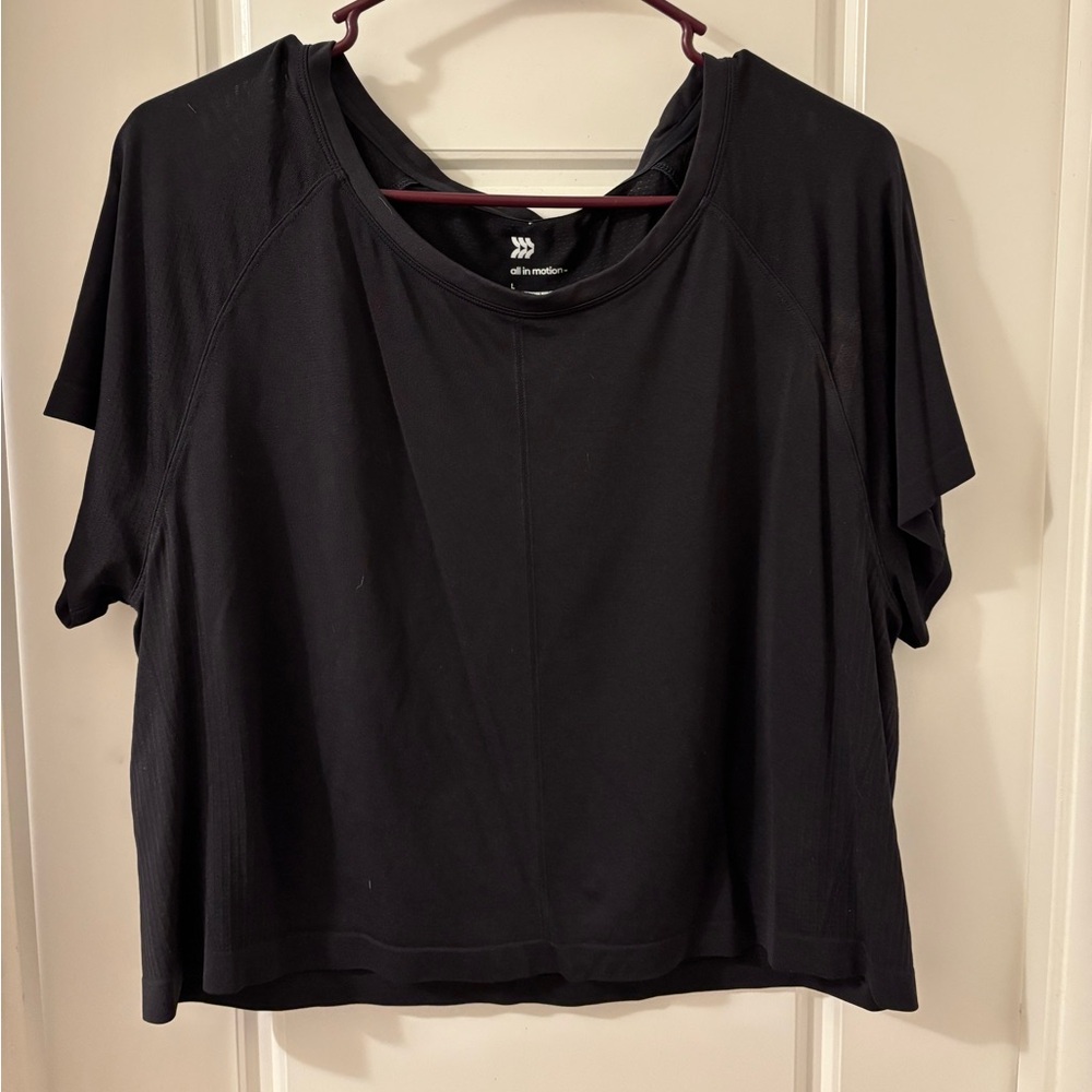 All in Motion cropped workout tee - EUC size Large